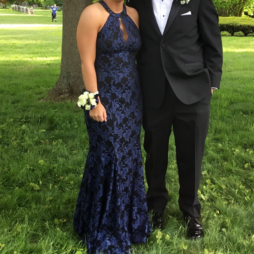 Beautiful evening gown/ prom dress